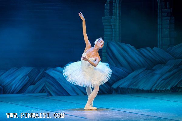 ballet-gb73cb9e22_1920.jpg